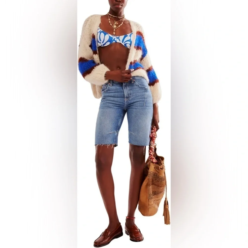 Free People Ghost Town Long Short Raw Hem Mid/High-rise Denim Size 27 NWT